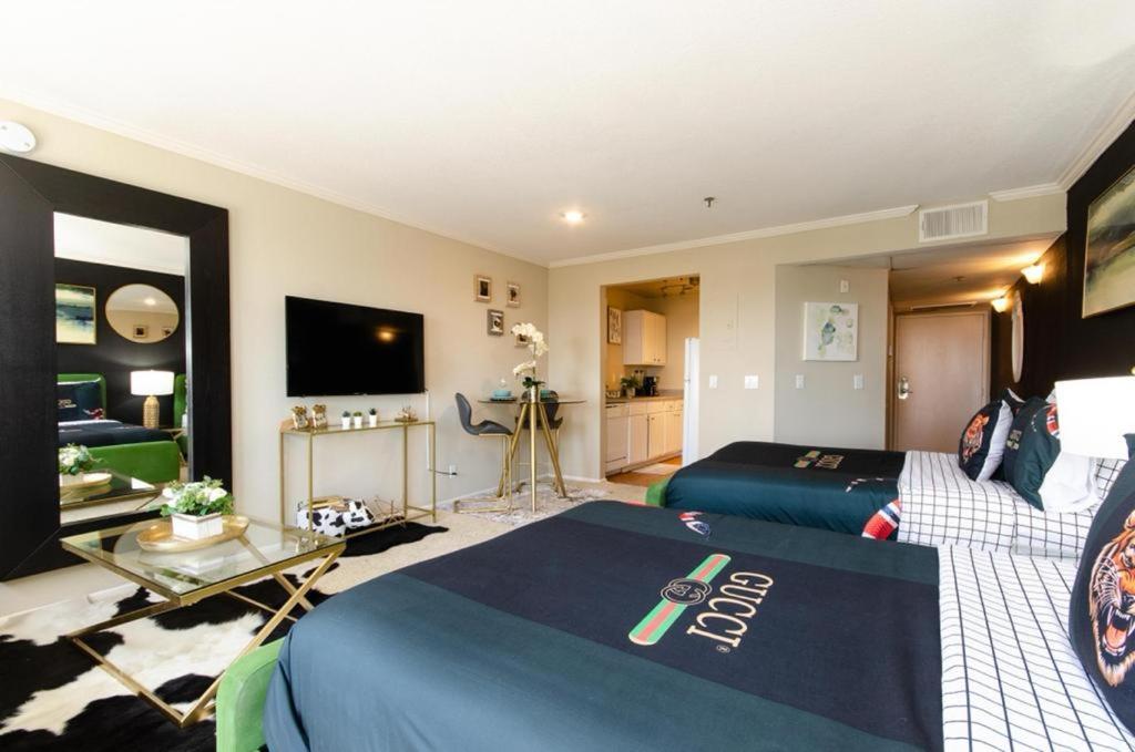 Апартаменты Gucci Mickey And Maxico Lofts Free Parking And Wifi Лос-Анджелес Экстерьер фото