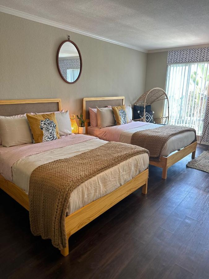Апартаменты Gucci Mickey And Maxico Lofts Free Parking And Wifi Лос-Анджелес Экстерьер фото